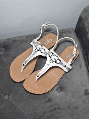 Guess Silver T-Strap Sandals with Beaded Accent 9m